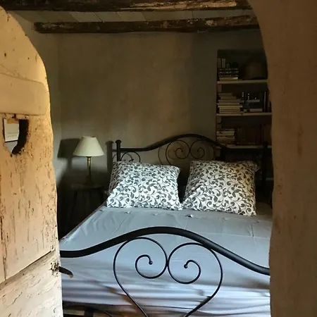 La Belle Endormie Cabrerolles